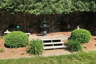 762 N Forest Ridge Ct, Summit, WI 53066 - Photo 25