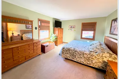 3560 S Sandalwood Dr, New Berlin, WI 53151 - Photo 25