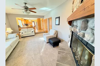 3560 S Sandalwood Dr, New Berlin, WI 53151 - Photo 17