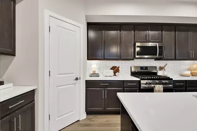 W204N1763  Laurel Pl, Jackson, WI 53037 - Photo 9