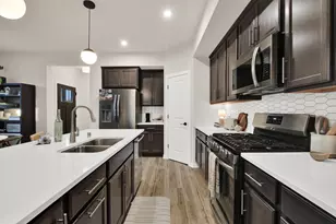 W204N1763 Laurel Pl, Jackson, WI 53037 - Photo 11