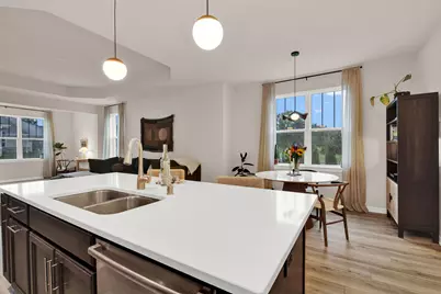 W204N1763  Laurel Pl, Jackson, WI 53037 - Photo 7