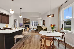 W204N1763 Laurel Pl, Jackson, WI 53037 - Photo 5