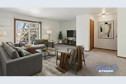 4417 S Greenridge Cir #Unit G, Greenfield, WI 53220 - Photo 3