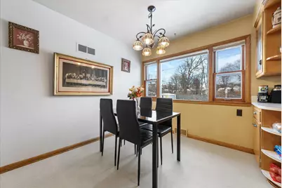 4220 W Reichert Pl, Milwaukee, WI 53209 - Photo 5