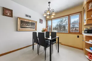 4220 W Reichert Pl, Milwaukee, WI 53209 - Photo 5