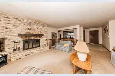 707  Kimberly Ct, Grafton, WI 53024 - Photo 11