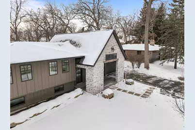 853  Sauganash Dr, Fontana, WI 53125 - Photo 9