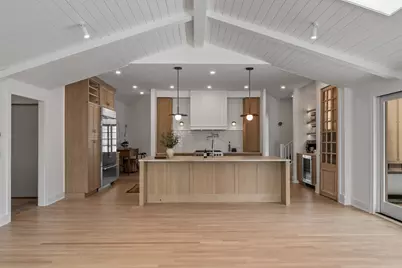 853  Sauganash Dr, Fontana, WI 53125 - Photo 19