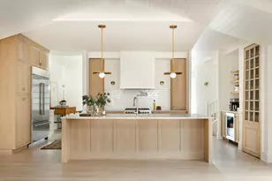 853 Sauganash Dr, Fontana, WI 53125 - Photo 1