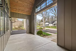 853 Sauganash Dr, Fontana, WI 53125 - Photo 9