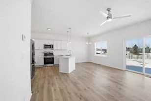 330 Cattail Ct, Genoa City, WI 53128 - Photo 7