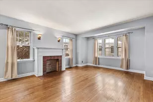 9725 W Hope Ave, Wauwatosa, WI 53222 - Photo 3