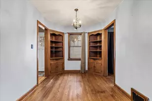 9725 W Hope Ave, Wauwatosa, WI 53222 - Photo 9