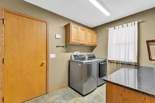 4731 Willow Wood Dr, Racine, WI 53403 - Photo 5