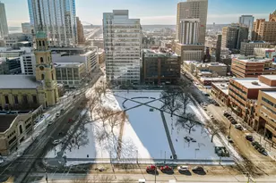 715 N Milwaukee St, Milwaukee, WI 53202 - Photo 31