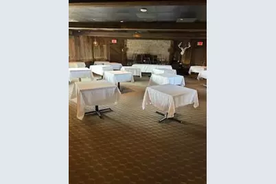 21445  Gumina Rd, Brookfield, WI 53072 - Photo 5