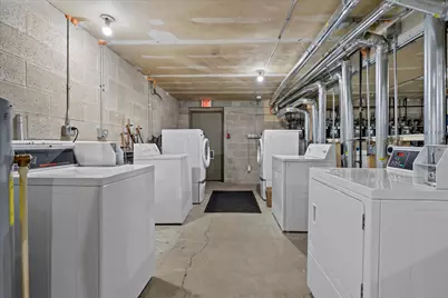 N114W16680  Crown Dr #7, Germantown, WI 53022 - Photo 13