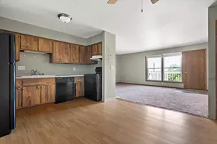 N114W16680 Crown Dr, Germantown, WI 53022 - Photo 5