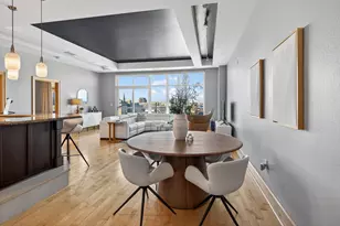 1313 N Franklin Pl, Milwaukee, WI 53202 - Photo 5