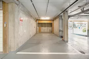 1313 N Franklin Pl, Milwaukee, WI 53202 - Photo 19