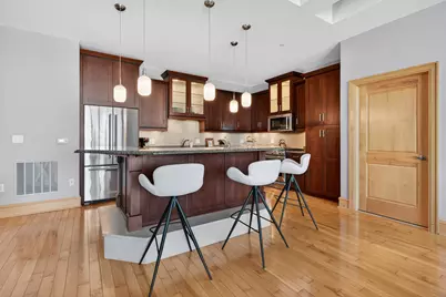 1313 N Franklin Pl #1002, Milwaukee, WI 53202 - Photo 7