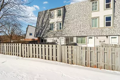 1524  Big Bend Rd Rd #J, Waukesha, WI 53189 - Photo 29