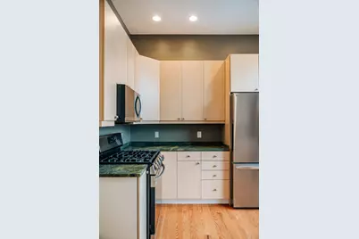 530 W Doty St #304, Madison, WI 53703 - Photo 17