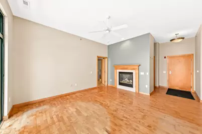 530 W Doty St #304, Madison, WI 53703 - Photo 9