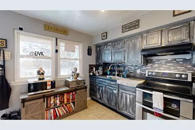 3012  Willow Dr, La Crosse, WI 54601 - Photo 9