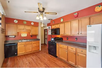 1455  Hillside Dr, Waukesha, WI 53186 - Photo 5