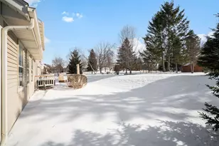 417 Deer Ridge Dr, West Bend, WI 53095 - Photo 31