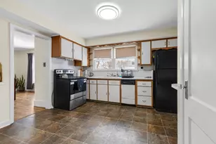 8639 N Deerwood Dr, Brown Deer, WI 53209 - Photo 9