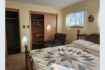 1219 S 21st St, Manitowoc, WI 54220 - Photo 11