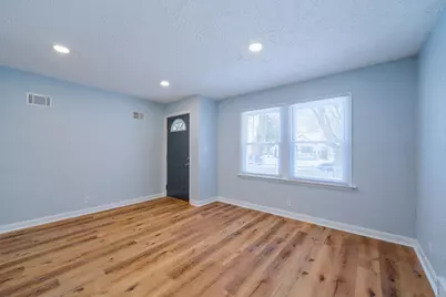 5657 N 40th St, Milwaukee, WI 53209 - Photo 9