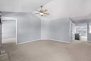 9155 W Elm Ct, Franklin, WI 53132 - Photo 17