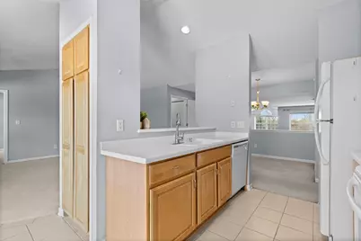 9155 W Elm Ct #E, Franklin, WI 53132 - Photo 13