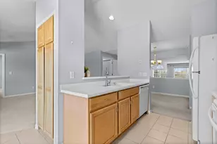 9155 W Elm Ct, Franklin, WI 53132 - Photo 13