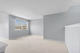 9155 W Elm Ct, Franklin, WI 53132 - Photo 5