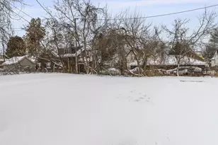 3234 N Achilles St, Milwaukee, WI 53212 - Photo 27