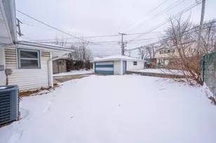 7629 W Thurston Cir, Milwaukee, WI 53218 - Photo 15