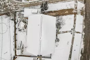 6839 Wellauer Dr, Wauwatosa, WI 53213 - Photo 59