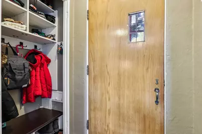 6839  Wellauer Dr, Wauwatosa, WI 53213 - Photo 17