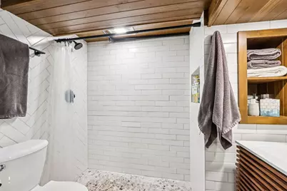 6839  Wellauer Dr, Wauwatosa, WI 53213 - Photo 39