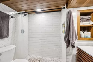 6839 Wellauer Dr, Wauwatosa, WI 53213 - Photo 39