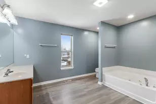920 N Hearthstone St, Elkhorn, WI 53121 - Photo 17