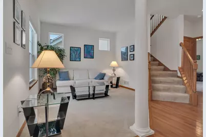 2368  Kiowa Dr, Grafton, WI 53024 - Photo 3