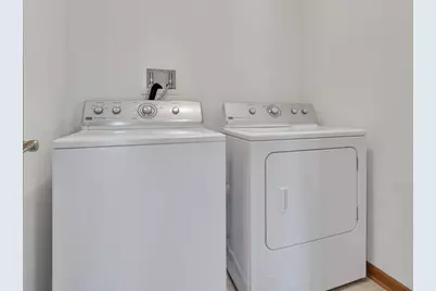 2368  Kiowa Dr, Grafton, WI 53024 - Photo 29