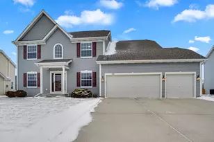 2368 Kiowa Dr, Grafton, WI 53024 - Photo 1