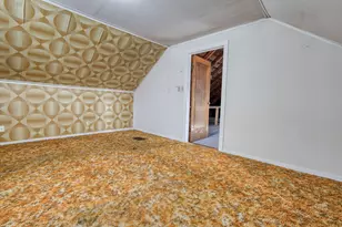 2214 S 80th St, West Allis, WI 53219 - Photo 21